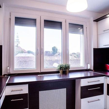 Peaceful, Cozy And New Apartment With Balcony 부다페스트 외부 사진